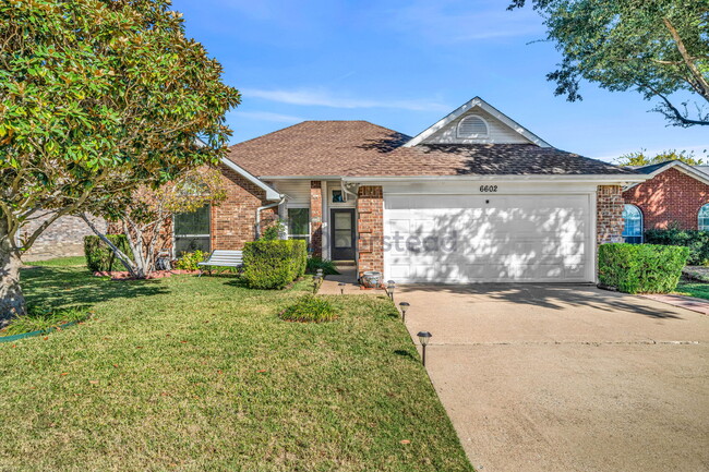 Building Photo - 6602 Bluebonnet Dr