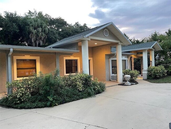 Primary Photo - 3131 San Pedro St