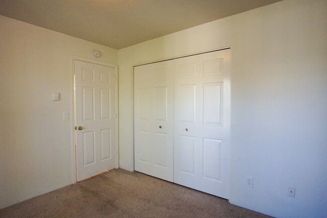Building Photo - $250 OFF!! Lair Hill-Spacious & Updated 2-...