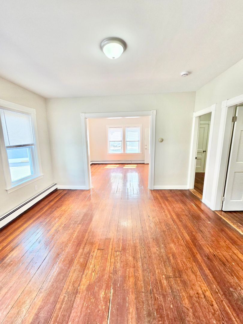 Building Photo - 53 Sisson St