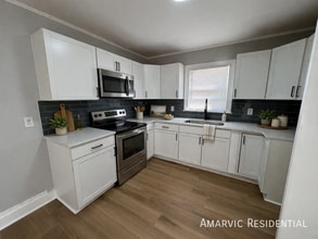 Building Photo - 709 Jackson Ln