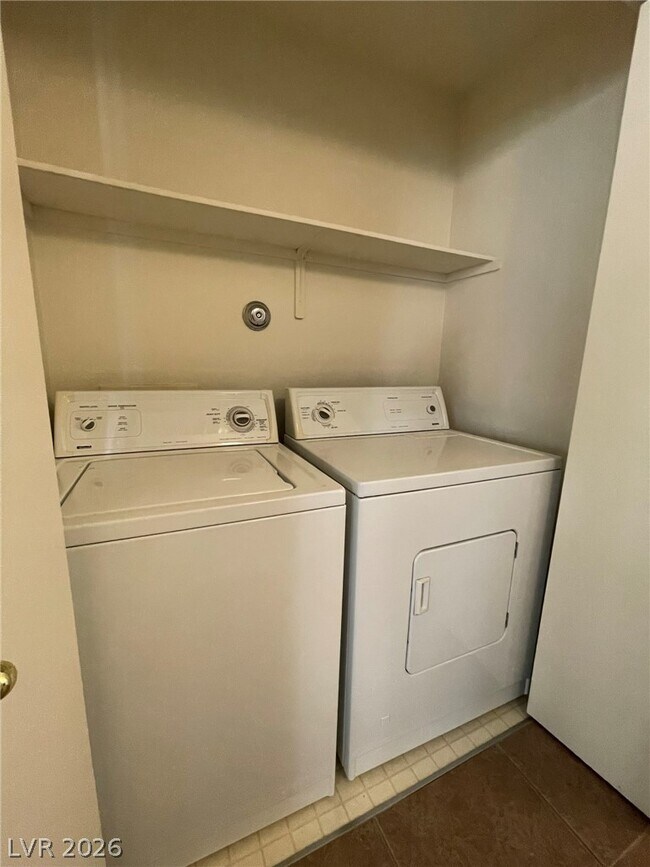 Building Photo - 9050 W Warm Springs Rd