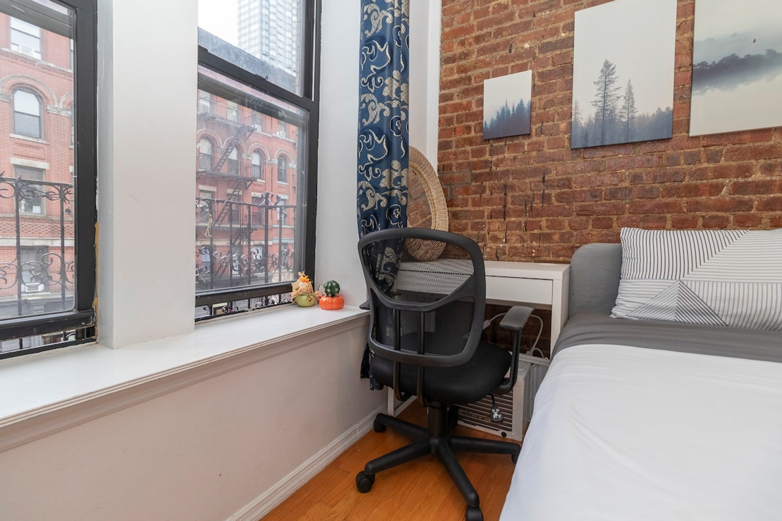 Building Photo - 1794 1st Ave