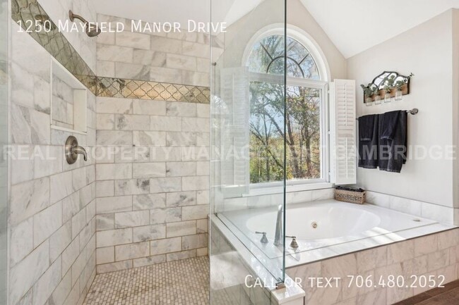 Building Photo - 1250 Mayfield Manor Dr