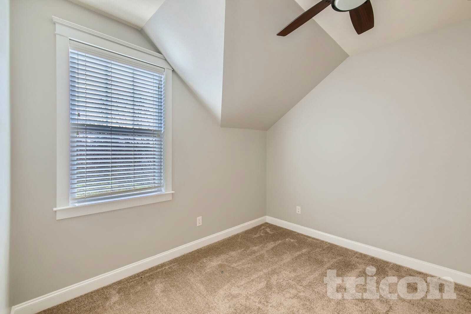 Building Photo - 1519 Peak Ct