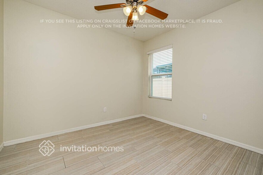 Building Photo - 8004 Pelican Reed Cir