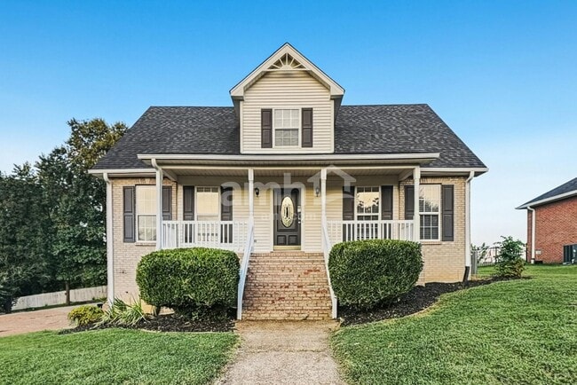 Building Photo - 403 Woodlands Dr