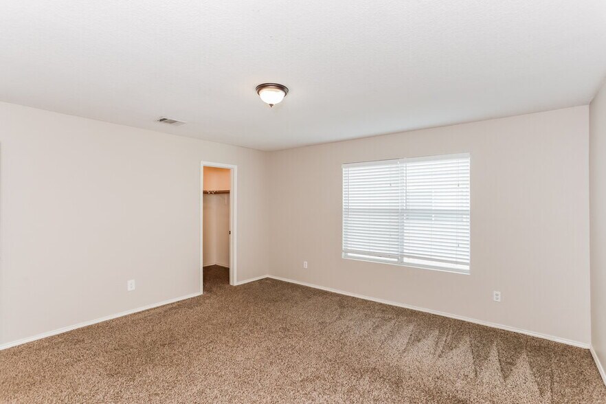 Building Photo - 8321 Cutter Hill Ave