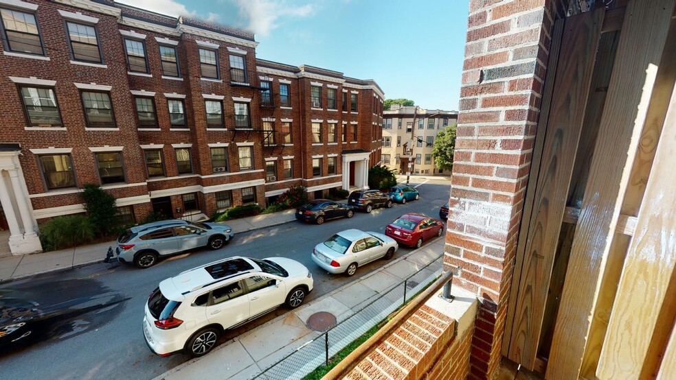 Building Photo - 123 Sutherland Rd
