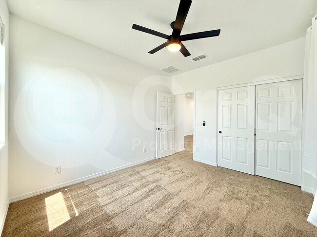 Building Photo - 24852 N 143rd Dr