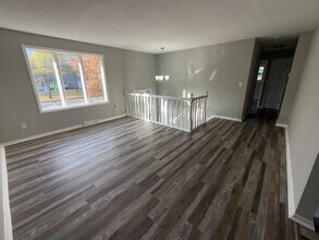 Building Photo - 4 BEDROOMS AND 2 FULL BATHROOMS