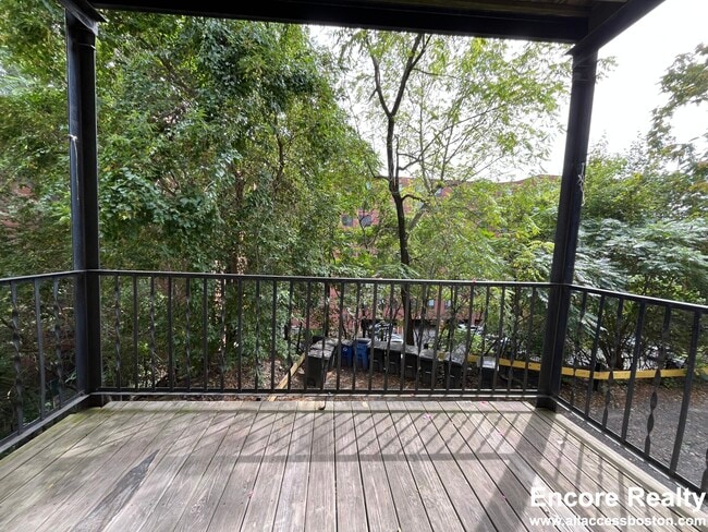 Building Photo - 1626 Commonwealth Ave