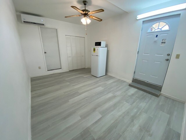 Building Photo - 10071 SW 146th Ct