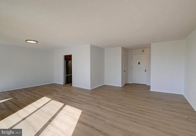 Building Photo - 5225 Pooks Hill Rd