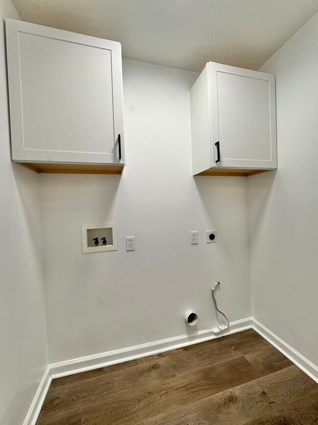 Building Photo - Tayser Rental