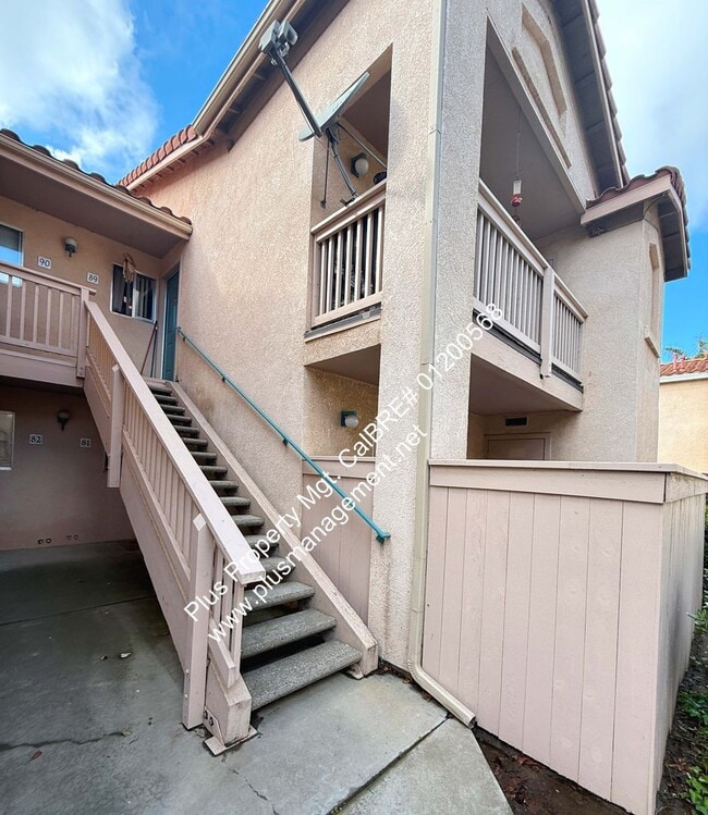 Building Photo - Downstairs Condo Located in the Gated Community of Las Palmas