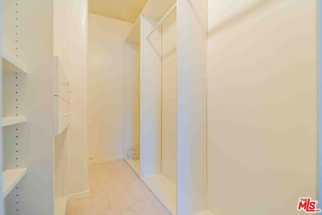 Building Photo - 11871 Idaho Ave