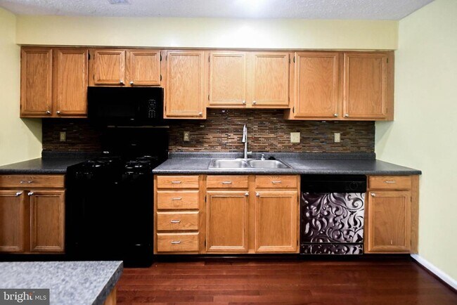Building Photo - 7234 Tamo Ct