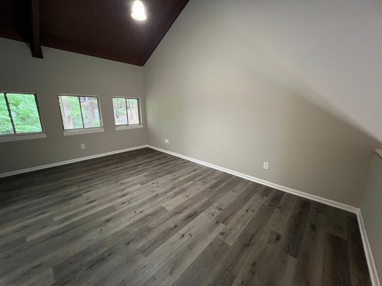 Building Photo - Room in Townhome on Terrace Trail