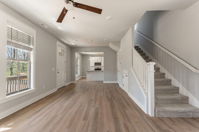 Building Photo - 2 BR/1.5 BA in the Willow Bend S/D