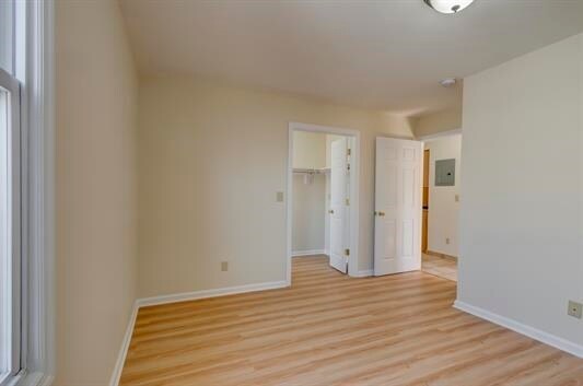 Building Photo - 11 Isabella Ave