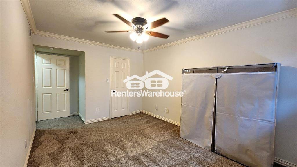 Building Photo - 2508 Bering Dr