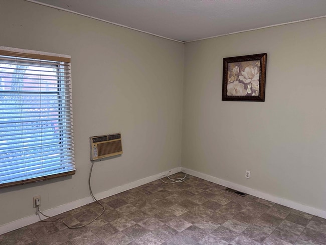 Building Photo - 4048 Boulder Dr