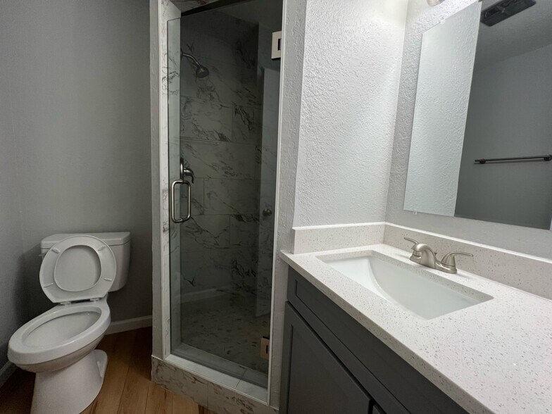 Building Photo - 4715 S Fulton Ct