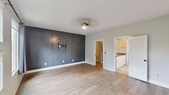 Building Photo - 208 Walnut Ave