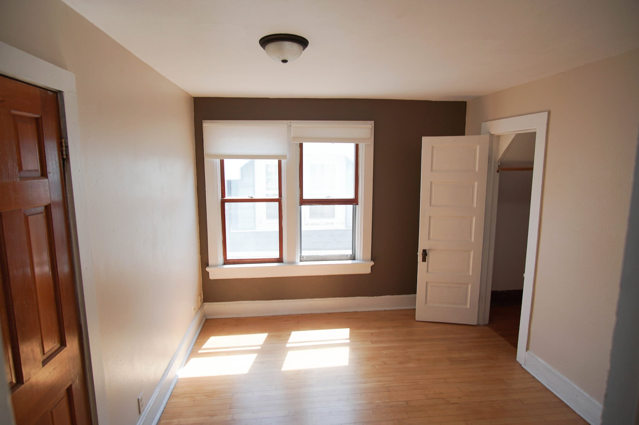 Building Photo - 3248 S Delaware Ave