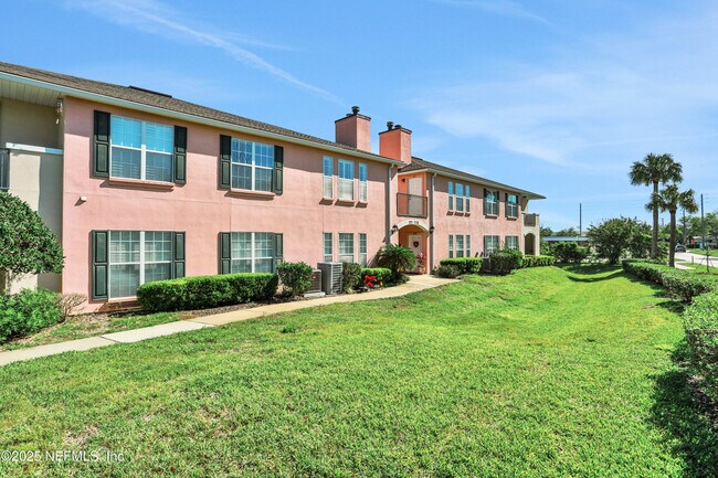 Building Photo - 228 Jardin De Mer Pl
