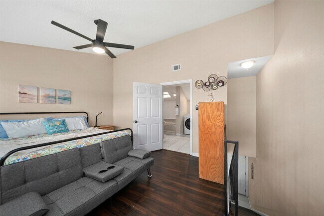 Building Photo - 7041 Kingston Cove Ln