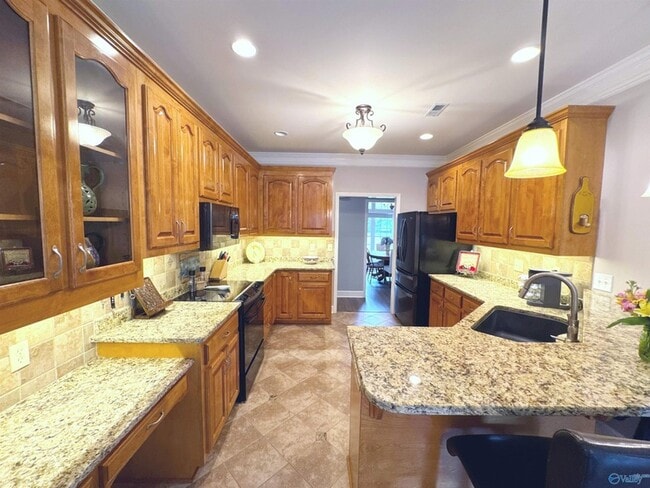 Building Photo - 318 Freedom Ct