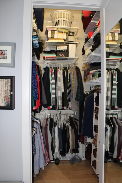 Building Photo - 2200 N Westmoreland St