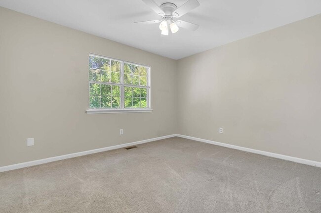 Building Photo - Call Sabrina Thomas Office at 757-767-0767...