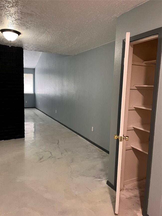 Building Photo - 16631 Gold Ridge Ln