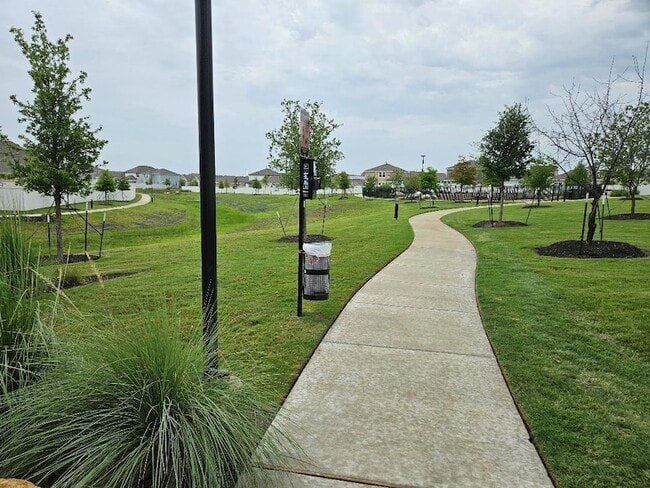 Building Photo - 110 Lavender Ln