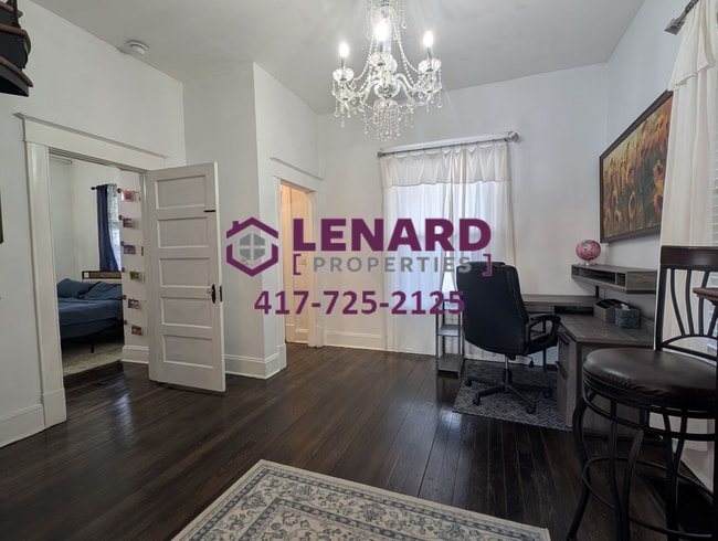 Building Photo - Beautiful And Spacious 3 Bedroom Home!