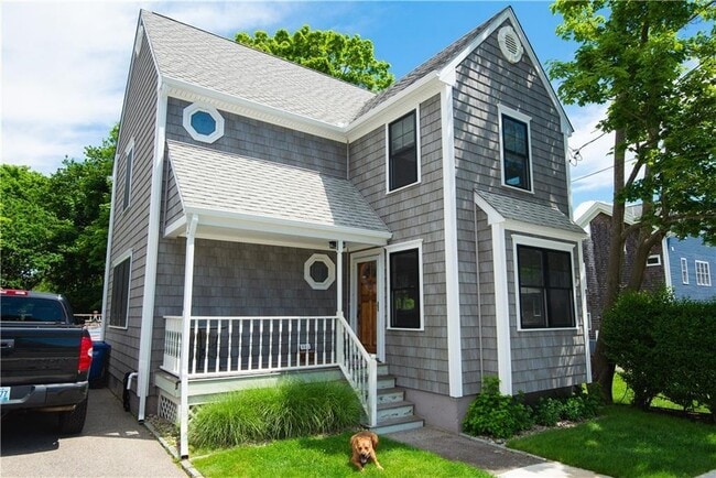 Primary Photo - 112 Connection St