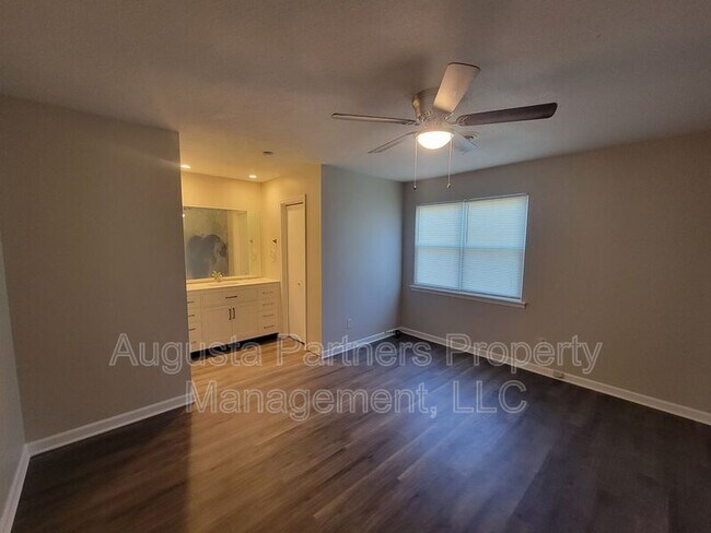 Building Photo - 119 Sunnywood Dr