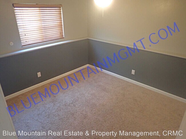 Building Photo - 4 br, 2 bath House - 1025 Galley Place
