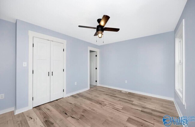 Building Photo - 3904 Cypress Ave SW