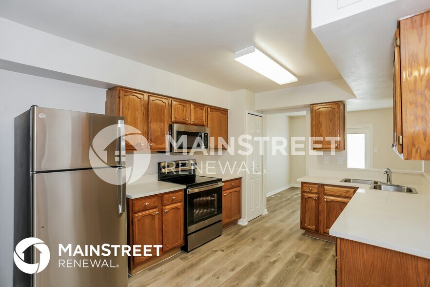 Building Photo - 5311 Pocassett Dr