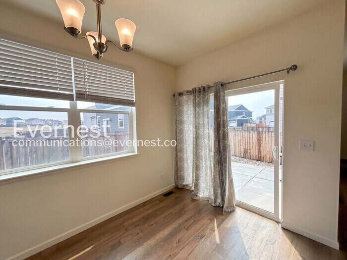 Building Photo - 10477 Castor Dr
