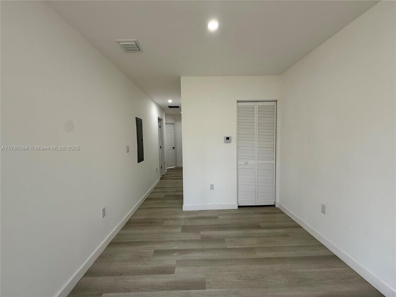 Building Photo - 1391 NW 72nd St