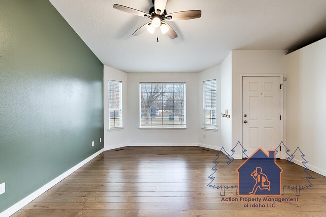 Building Photo - 1393 Caterpillar Ave N