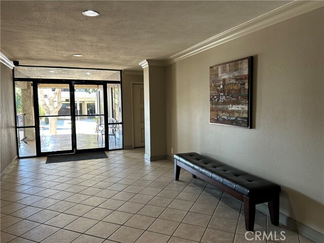 Building Photo - 222 N Rose St