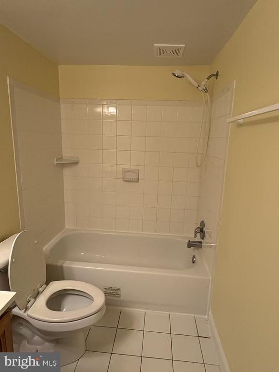 Building Photo - 1001 Marcy Ave