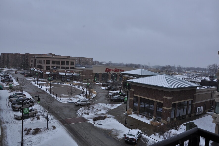 Building Photo - 656 Pearson St