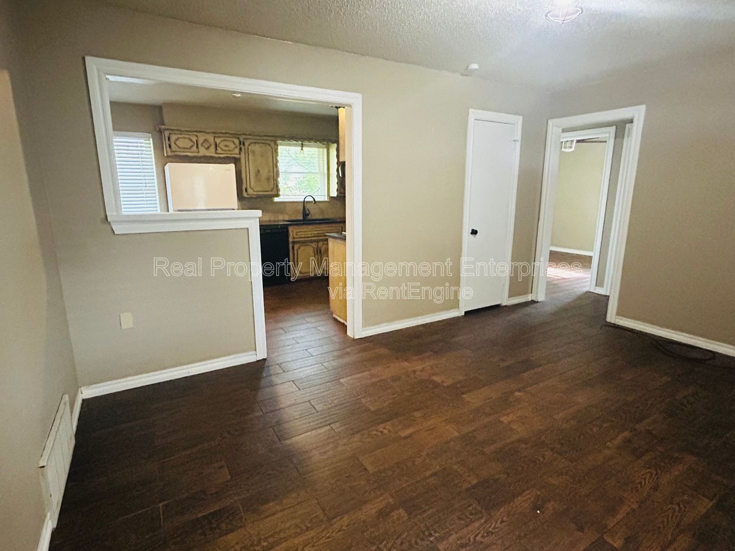 Building Photo - 701 NW 2nd St